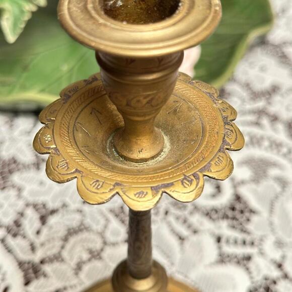 Elegant Vintage Ornate Brass Candlestick Holder - Picture 7 of 9